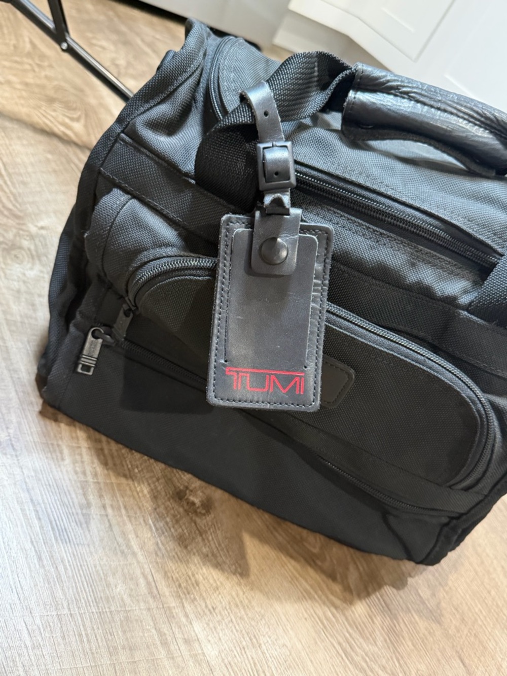 Preowned Tumi USA Black Ballistic Nylon 14” Compact Carry-On Travel Gym Bag Tote - Picture 2 of 7